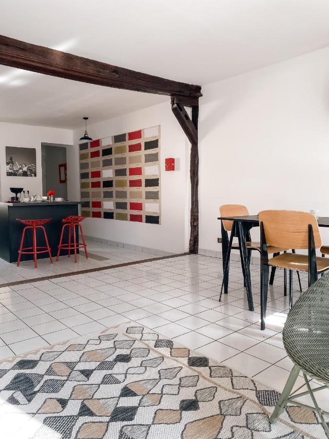 Au Nom De La Rose, Beau 3 Pieces En Centre-ville * Provins