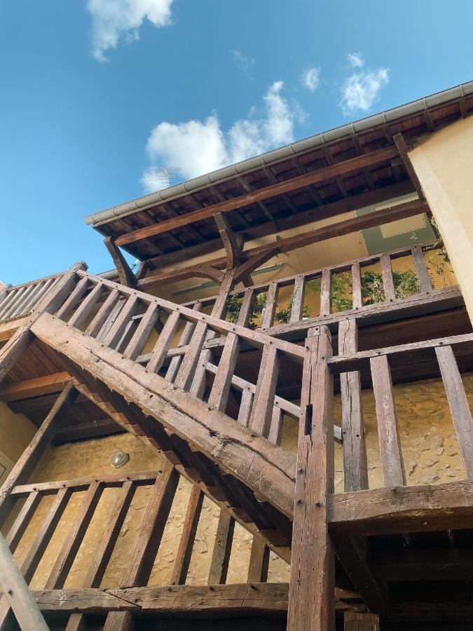Au Nom De La Rose, Beau 3 Pieces En Centre-ville Provins